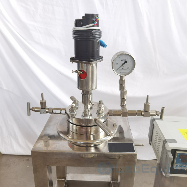Direct Drive Lab Scale Magnetic Coupling Agitator LEDDLSMCA