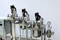 Lab Pressure Reactor System LECSTR