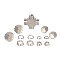 Double Ferrules Reducing Union Crosses