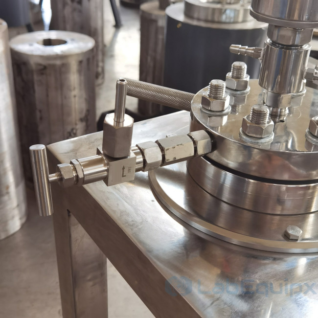 Lab Scale Direct Drive Magnetic Reactor LELSDDMR